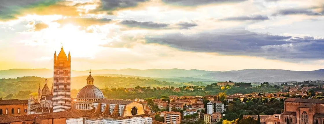 Siena walking tour with Palio and Contrada Museum