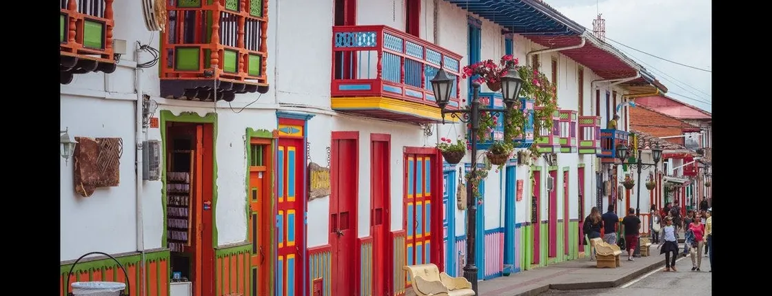 Three-hour guided walking tour through historic Salento