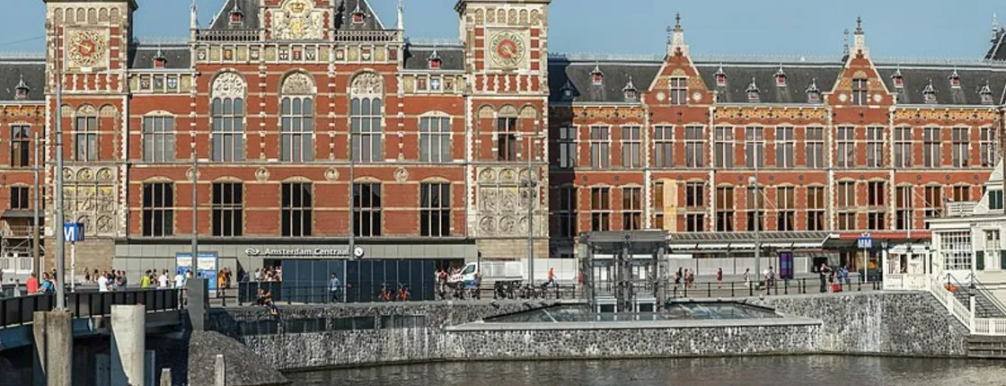 AI-Guided Walking Tour of Amsterdam with Walky the WhatsApp Chatbot