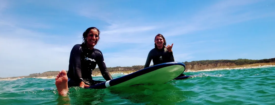 Two-hour surf or bodyboard lesson in Lisbon