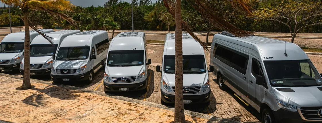 Private airport transportation to Playa Mujeres