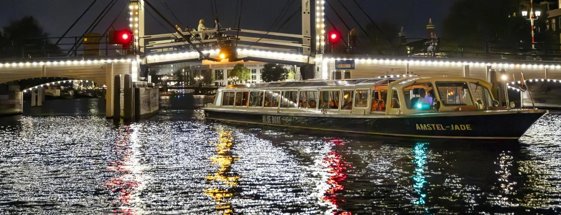 Happy Valentine Evening Cruise in Amsterdam