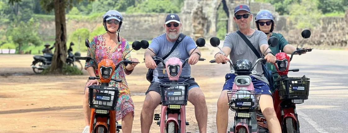 Angkor sunrise e-bike tour with lunch
