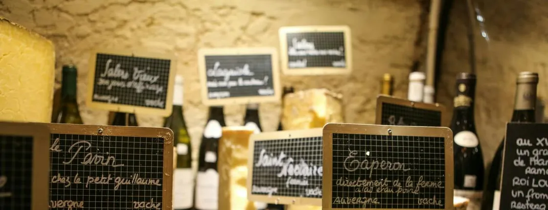 Bordeaux cheese tasting with over 100 cheeses and wine
