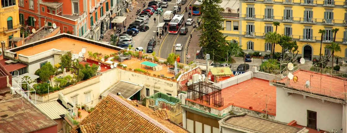 Explore Naples in 60 minutes with a local