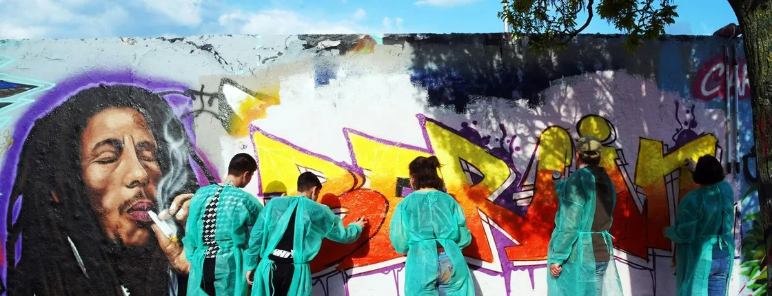 Graffiti workshop in Mauerpark Berlin