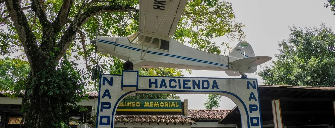 Full-day tour to Hacienda Nápoles from Medellin with tickets