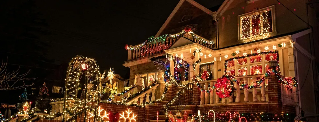 Dyker Heights holiday lights tour