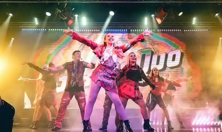 Show Tickets for Viva Decades Rewind! Music of the 80s, 90s & Now