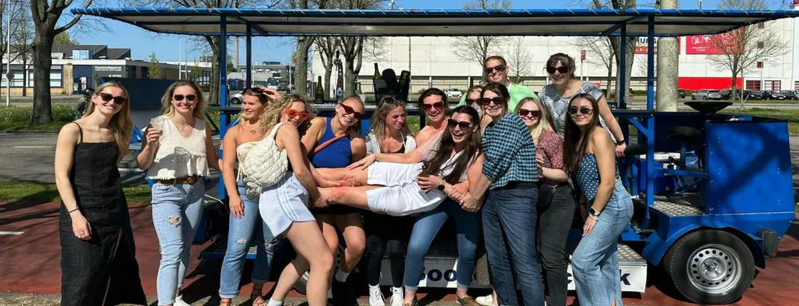 Amsterdam private bike experience with beer and Prosecco