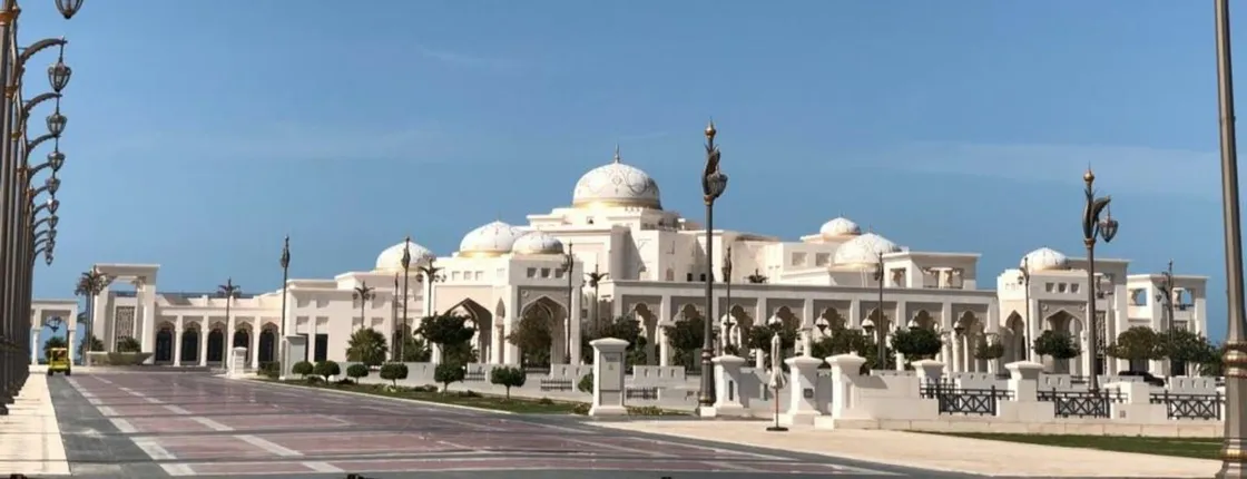 Abu Dhabi private tour with Qasr Al Watan visit