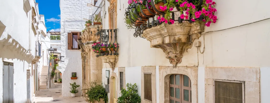 Alberobello, Martina Franca and Locorotondo guided tour from Bari