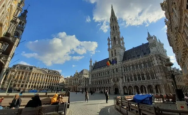 Origins of Brussels exploration game and tour