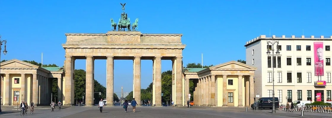 Berlin highlights private full-day tour