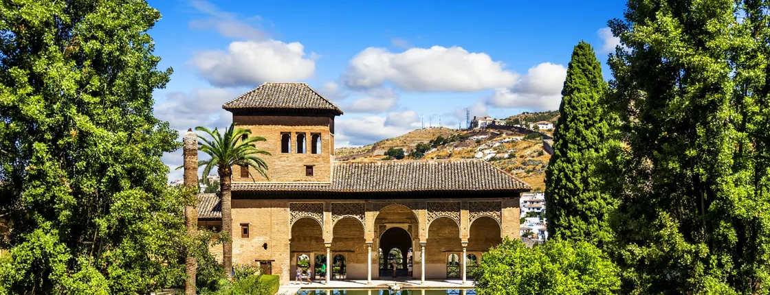 Alhambra guided tour in Italian