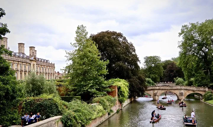 Shared Punt Tour - Cambridge