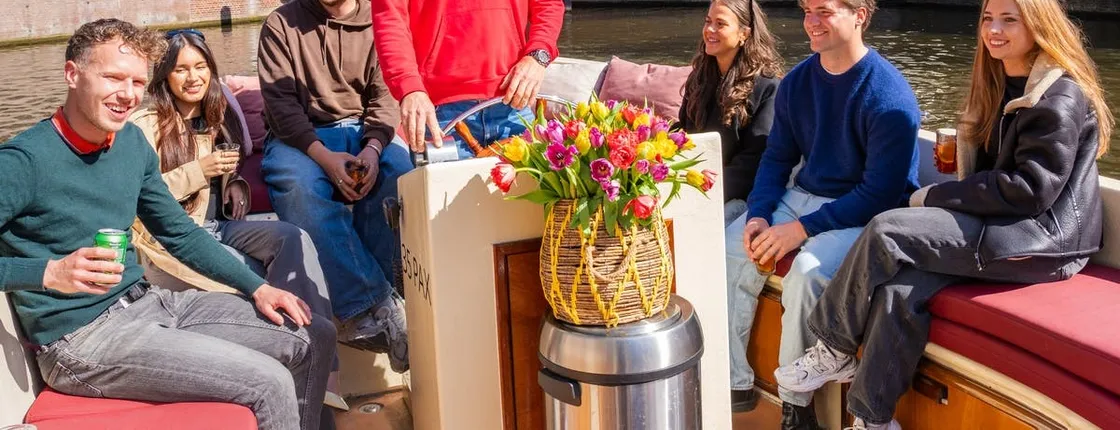 Cozy and fun canal boat tour of Amsterdam