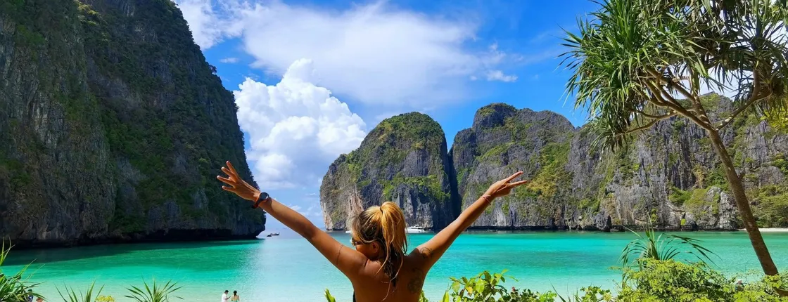 Early bird speedboat tour to Phi Phi Islands from Phuket