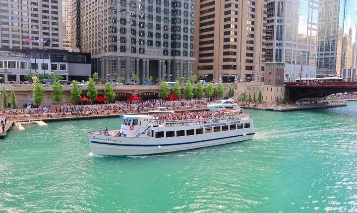 Chicago River 90-Minute Architecture Boat Tour