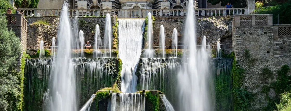 Villa d'Este and Hadrian's Villa Guided Tour with Transport to Tivoli