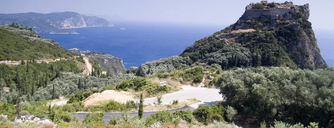 Private half-day tour to Angelokastro, Lakones and Palaiokastritsa