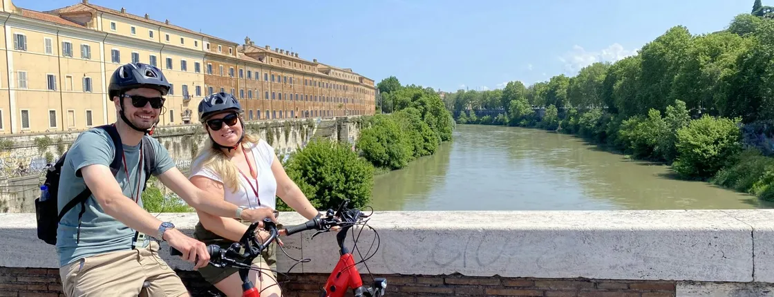 Best of Rome guided city tour by electric bike