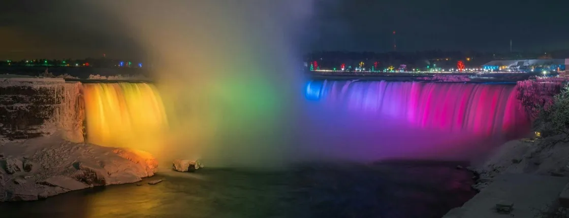 Niagara Winter Festival of Lights guided tour from Toronto