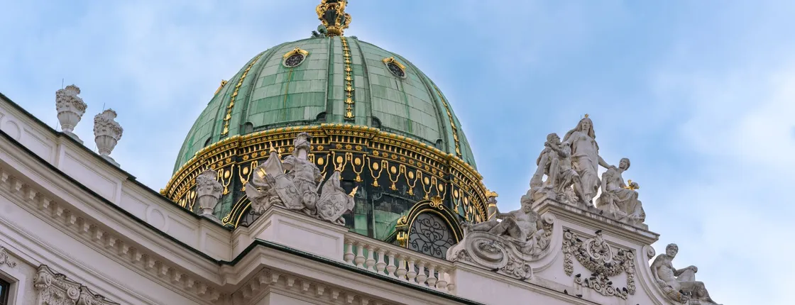 Skip-the-line Sisi Museum, Imperial Apartments and Hofburg tour