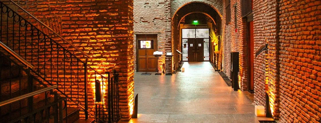 Private city tour of Buenos Aires including the Old Underground Tunnels
