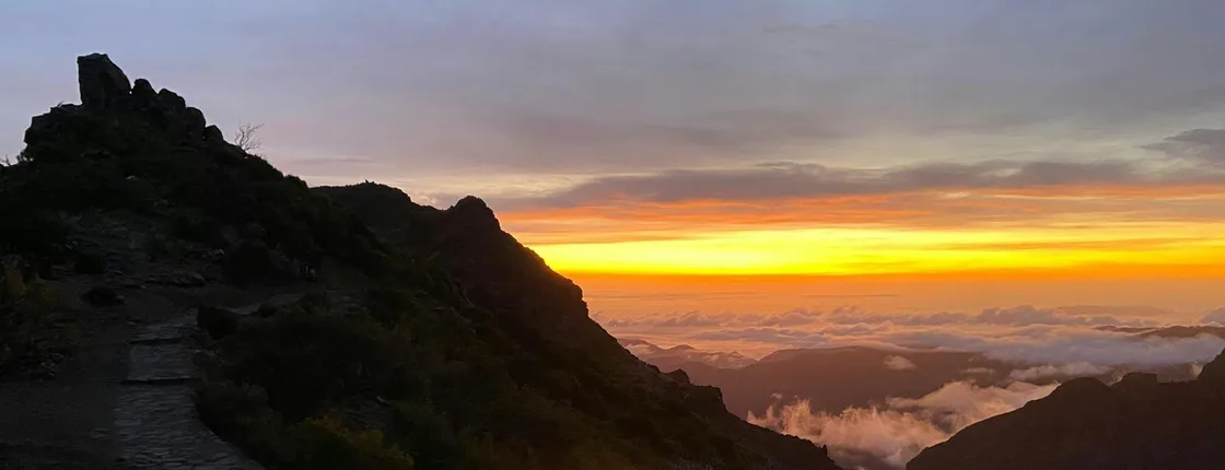 Bus Transfer between Pico do Areeiro and Pico Ruivo