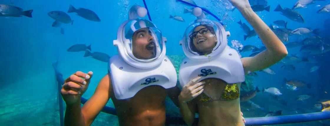 Sea trek experience with diving helmet in Los Cristianos