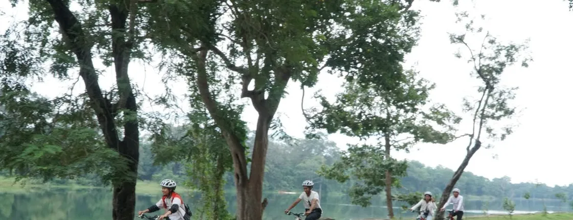 Private full-day Angkor tour with bike rental from Siem Reap