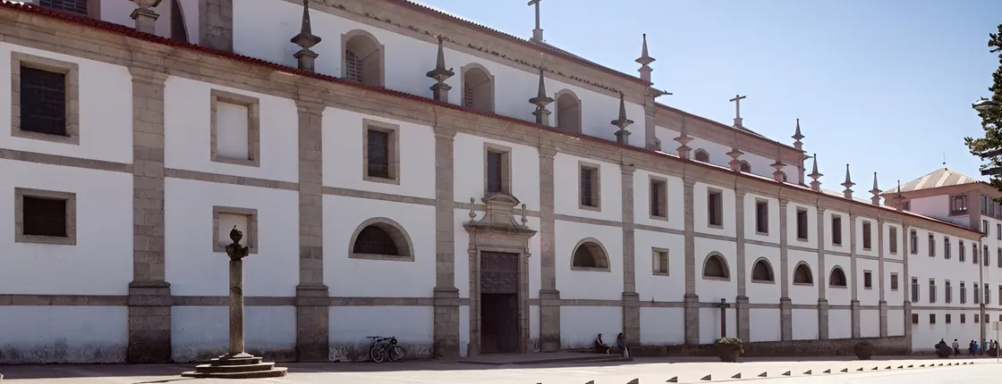Arouca historic centre guided walking tour with optional meal