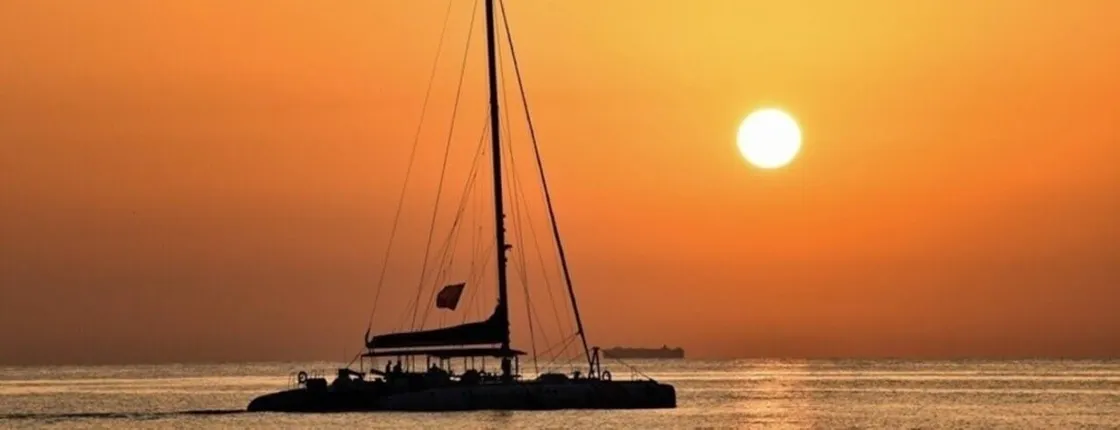 Sunset catamaran cruise in Valencia