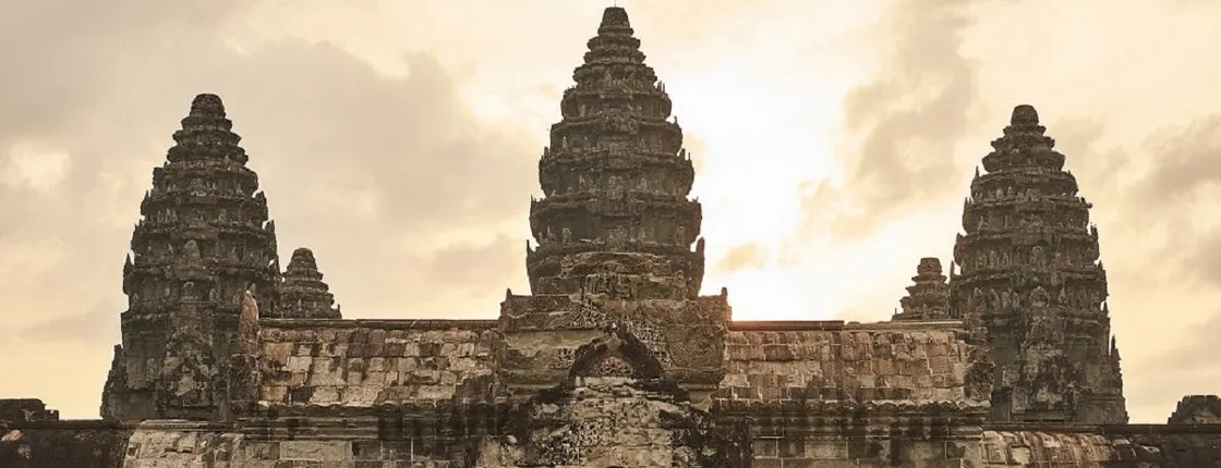 Angkor highlights and sunrise private full-day tour by tuk tuk