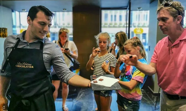 Award-Winning Geneva Chocolate &Old Town Tour with Boat Ride (3h)