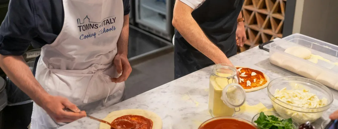 Gelato and pizza making class in Milan