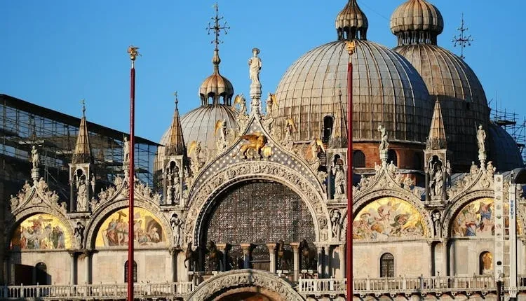 Venice St. Mark's Basilica guided tour with terrace and museum