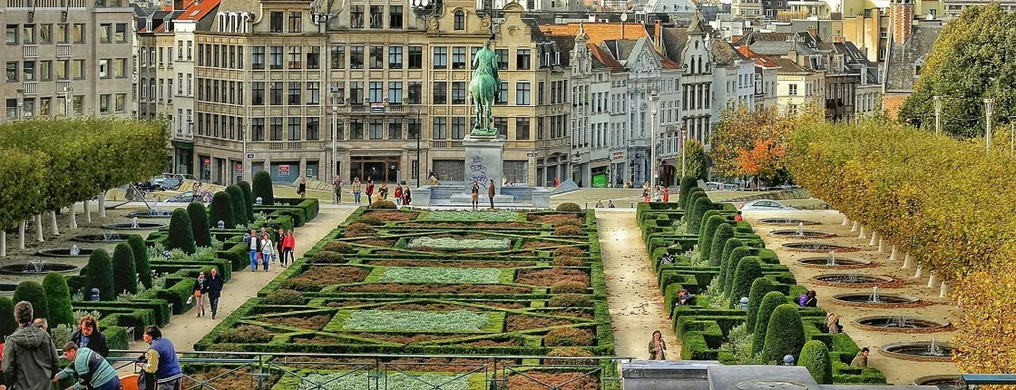 Guided walking tour with optional beer tasting in Brussels