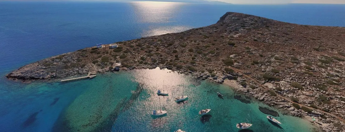 Dia Island motor yacht trip with sunset option