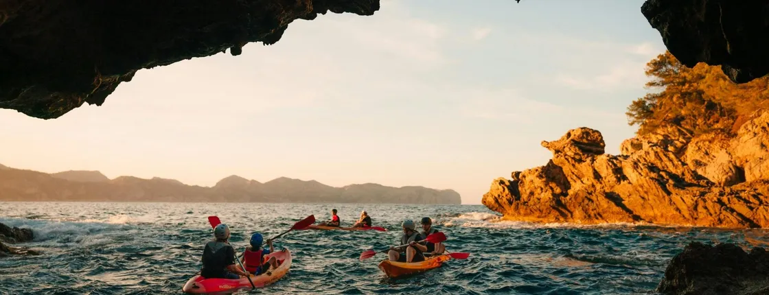 Alcudia guided sea kayaking tour with snorkeling