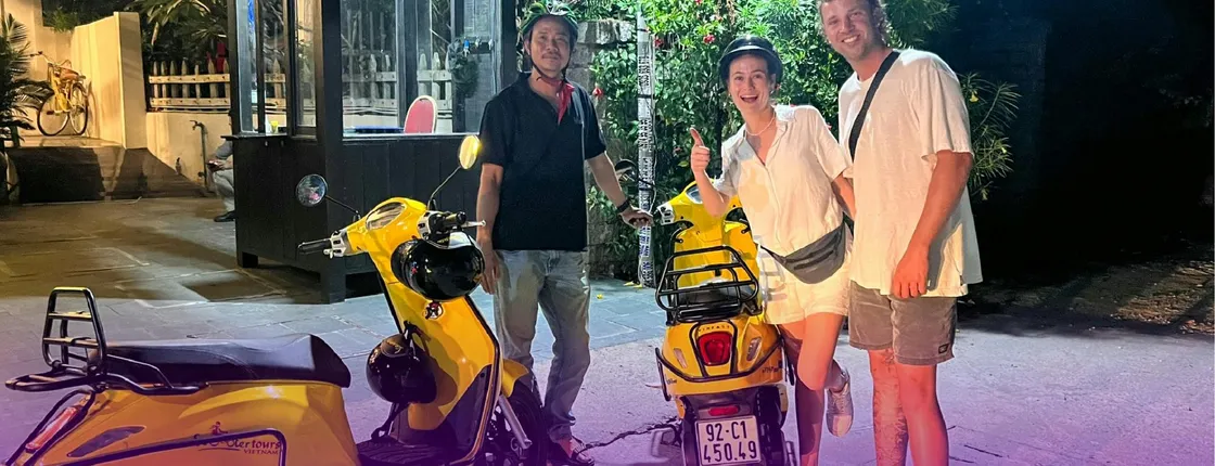 Hoi An evening electric scooter food tour