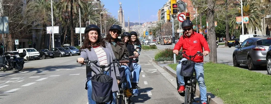 Best of Barcelona walking, e-bike and sailing experience