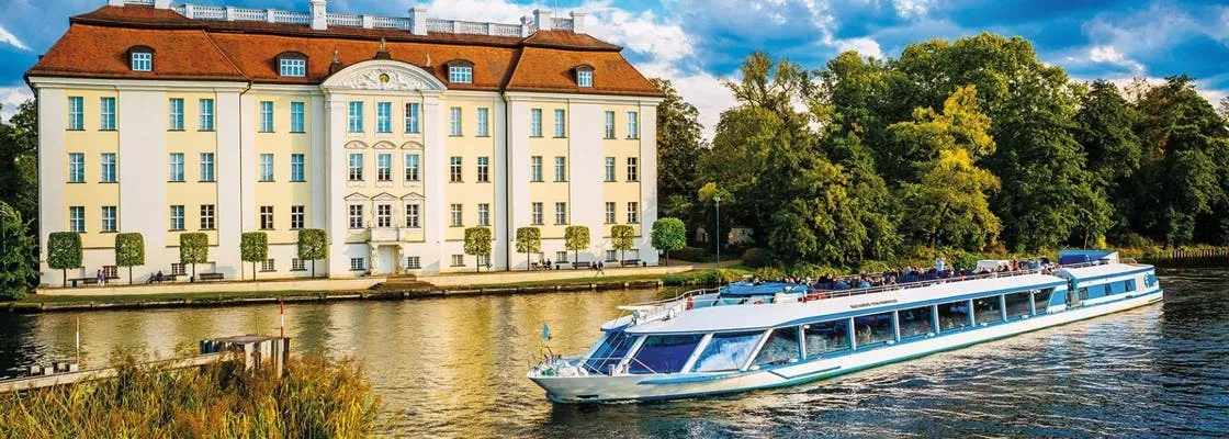 5-hour sightseeing cruise around the Müggelberge in Berlin