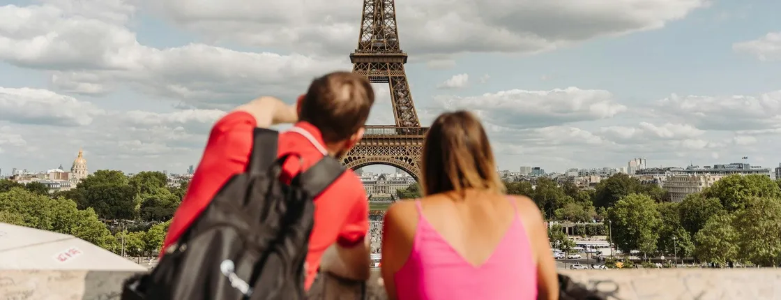 Paris in a day with Louvre or Orsay, city walk and Seine cruise
