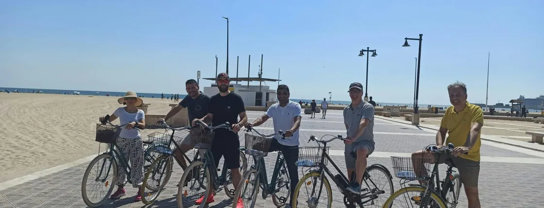 3-Hour Valencia Complete Bike Tour with Port and Beach
