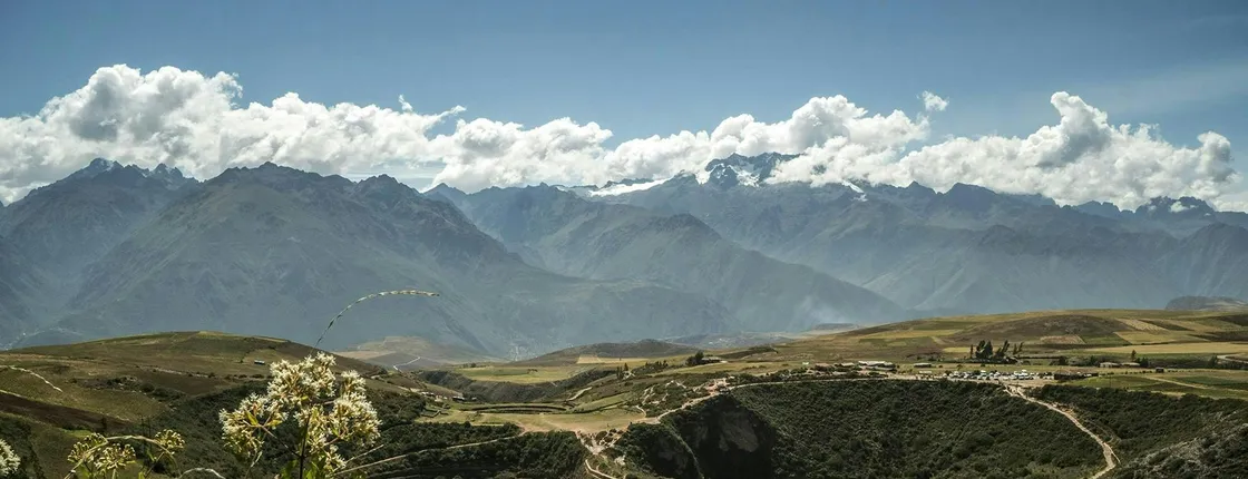 Sacred Valley guided tour with Inca sites, salt ponds and local market