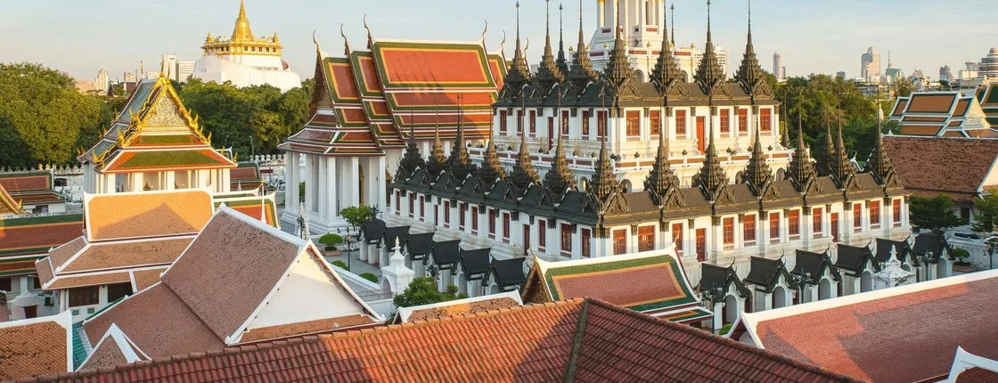 Golden Mount with Metal Castle and Giant Swing Tour in Bangkok