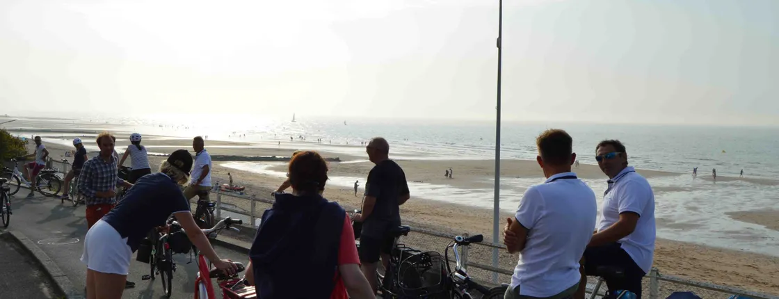 Guided bike tour of Cabourg and Dives-sur-mer