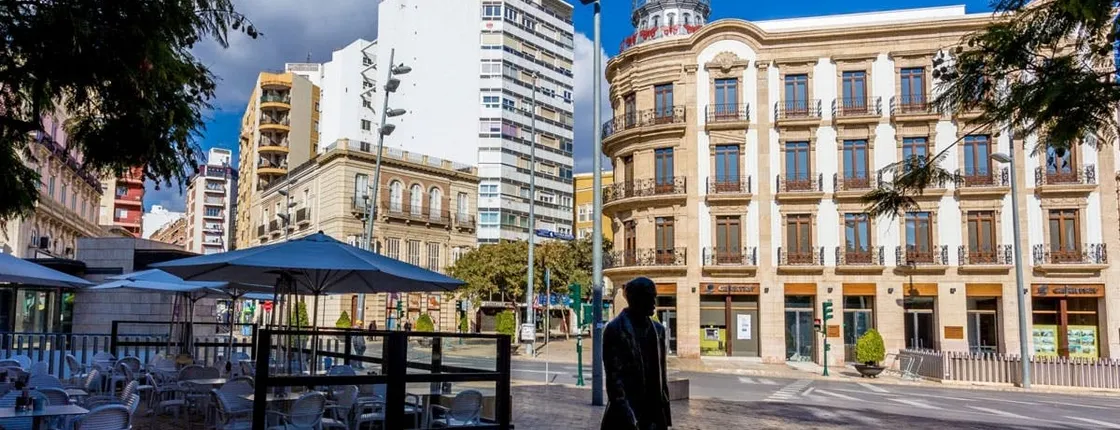 Hidden corners of Almeria walking tour